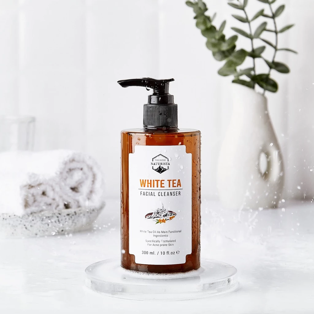 [รีวิว] Naturista เจลล้างหน้าชาขาว สูตรอ่อนโยน White Tea Facial Cleanser